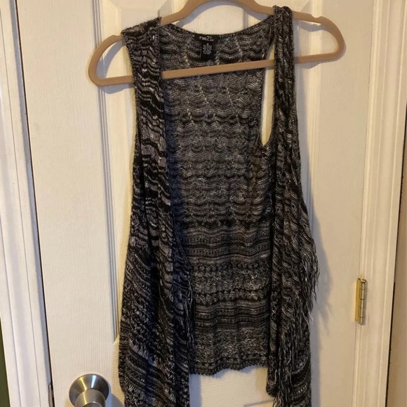 Rue21 Tops - Loose Knit Vest (Must Bundle)